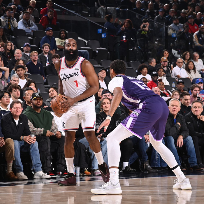 哈登在DWG比赛中关键助攻穆雷在日本队比赛中伤愈复出,这操作让人直呼:洛杉矶快船窗口期绝杀压哨的简单介绍开元体育